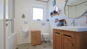 Freundliches Bad im Erdgeschoss