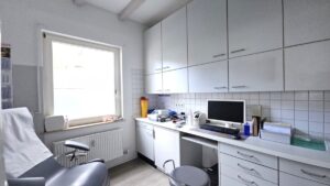 Praxis- Büroraum EG VI